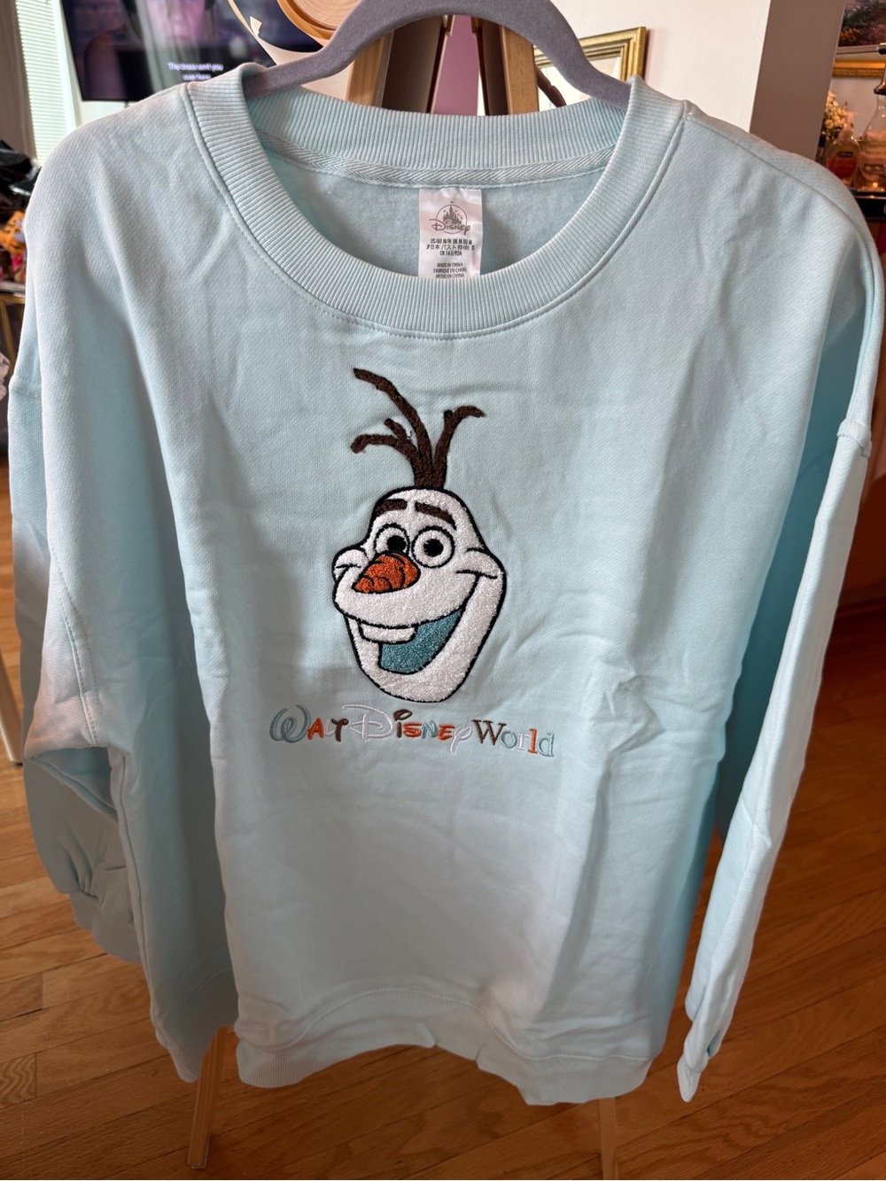 Disney Olaf Chenille Embroidered Walt Disney World Crewneck Sweatshirt M BNWT